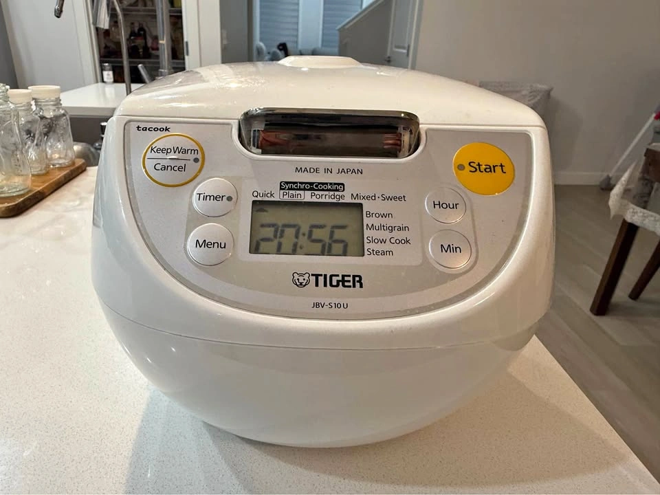 Tiger 5.5-Cup Rice Cooker – Multi-Function