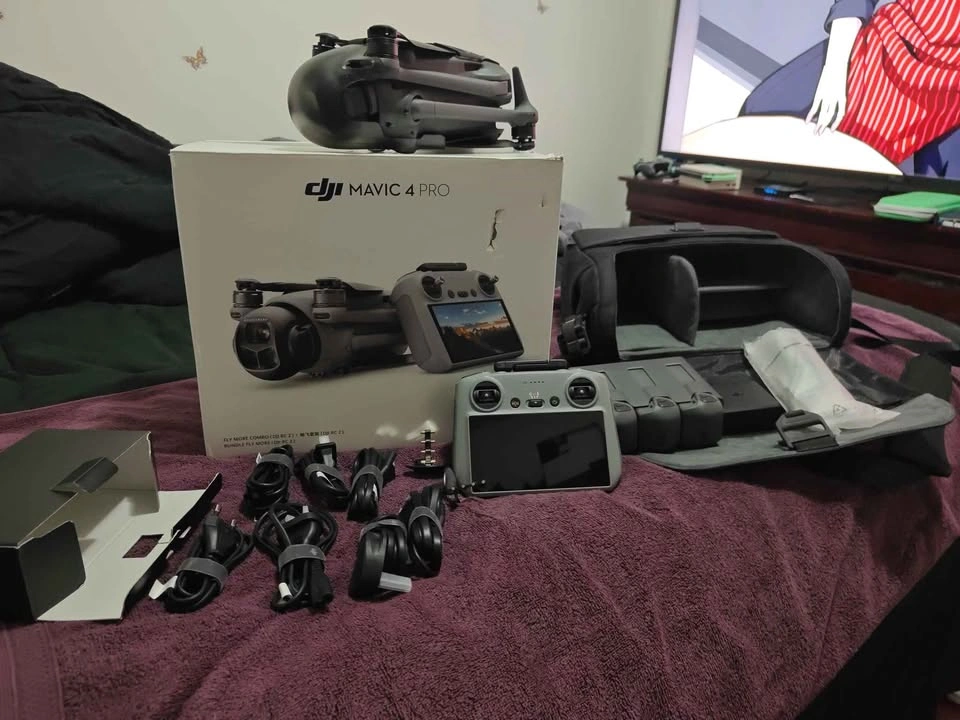 DJI Mavic 4 Pro - Fly More Combo (DJI RC 2) - Like New - photo 3