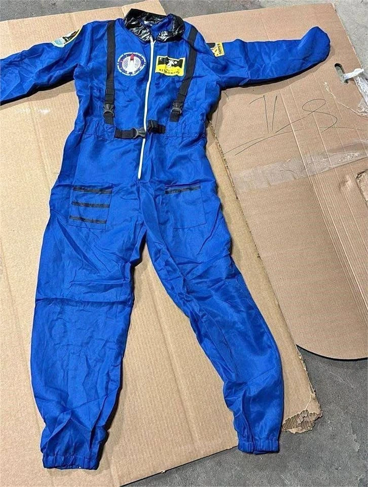 frawirshau Astronaut Costume, Medium size