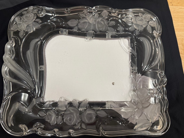 Mikasa Crystal “Victorian” Frosted & Clear Photo Frame