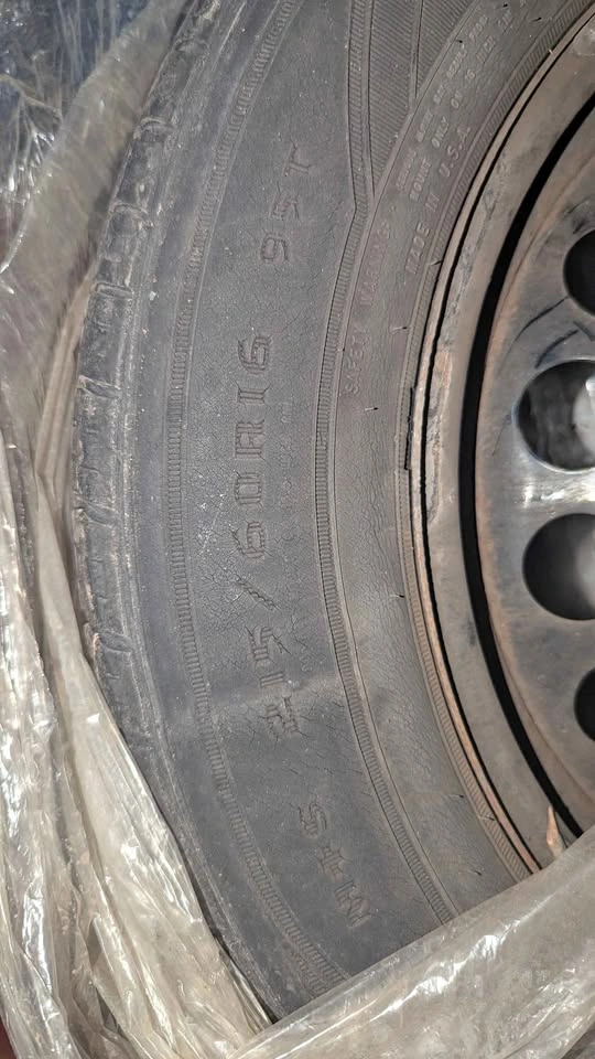 215/60R16 95T Tires