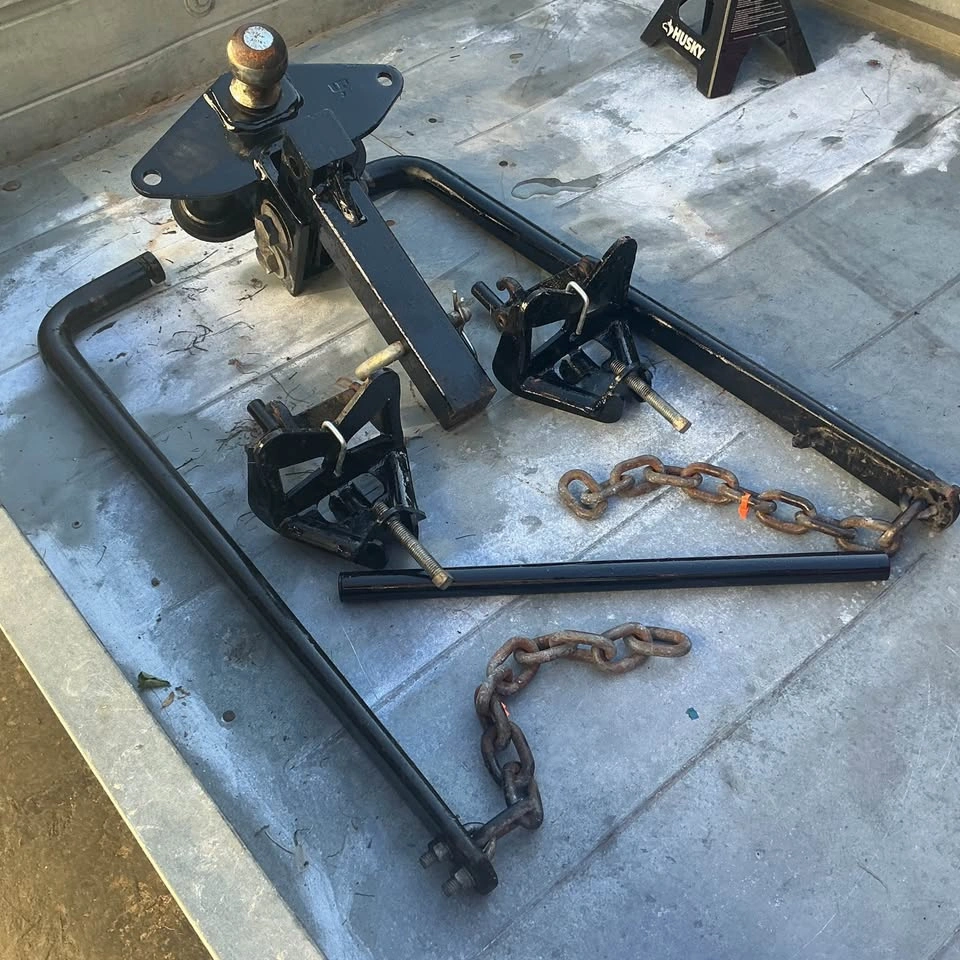 TRAILER WEIGHT DISTRIBUTION HITCH - photo 3