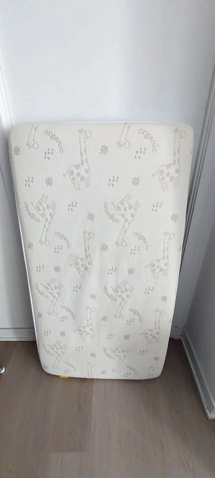 Simmons Organic Sleep Bundle Baby Crib Mattress & Protector