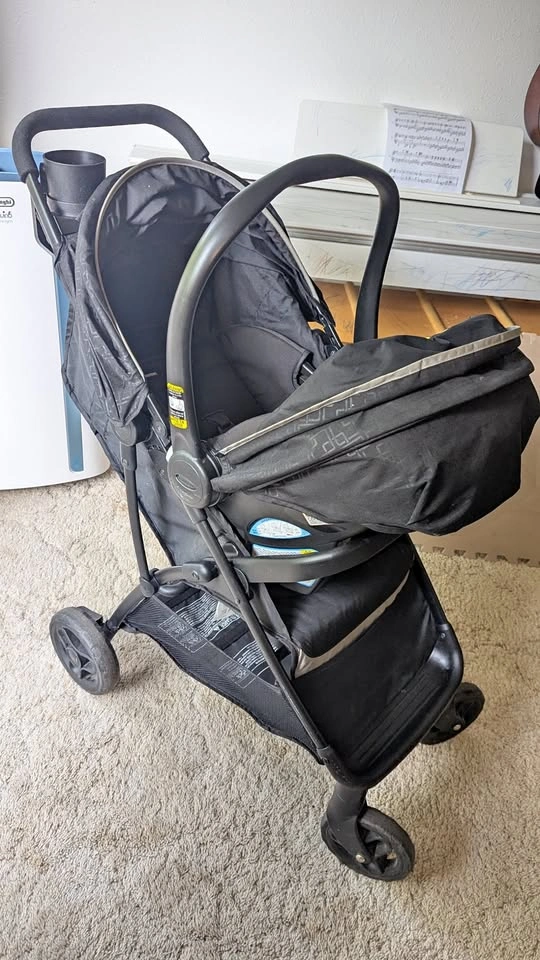 Graco SnugRide 35 Lite Car Seat & Stroller Set