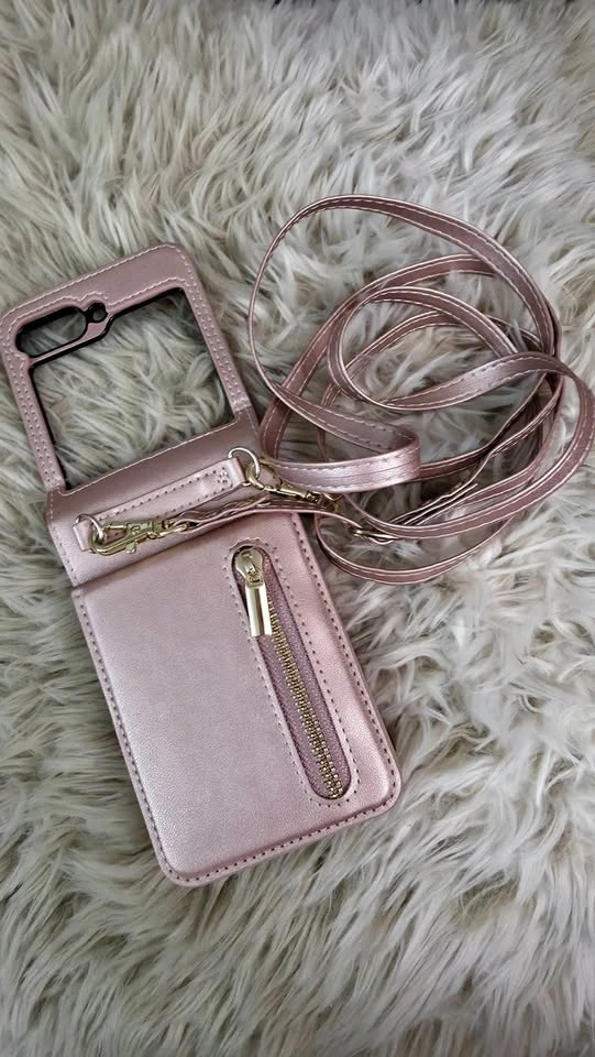 Samsung Z Flip6 Wallet Case - photo 2