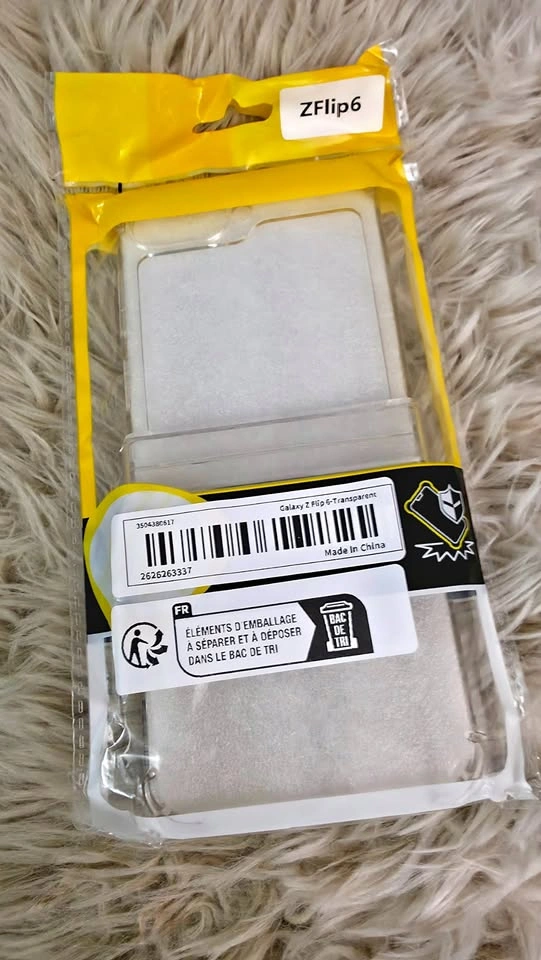 Samsung Galaxy Z Flip6 Clear Case