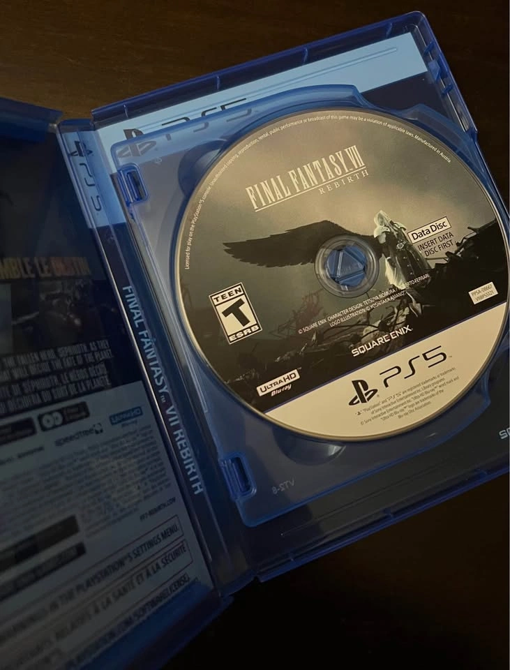 Final Fantasy VII Rebirth - ALMOST BRAND NEW (PlayStation 5) - photo 2