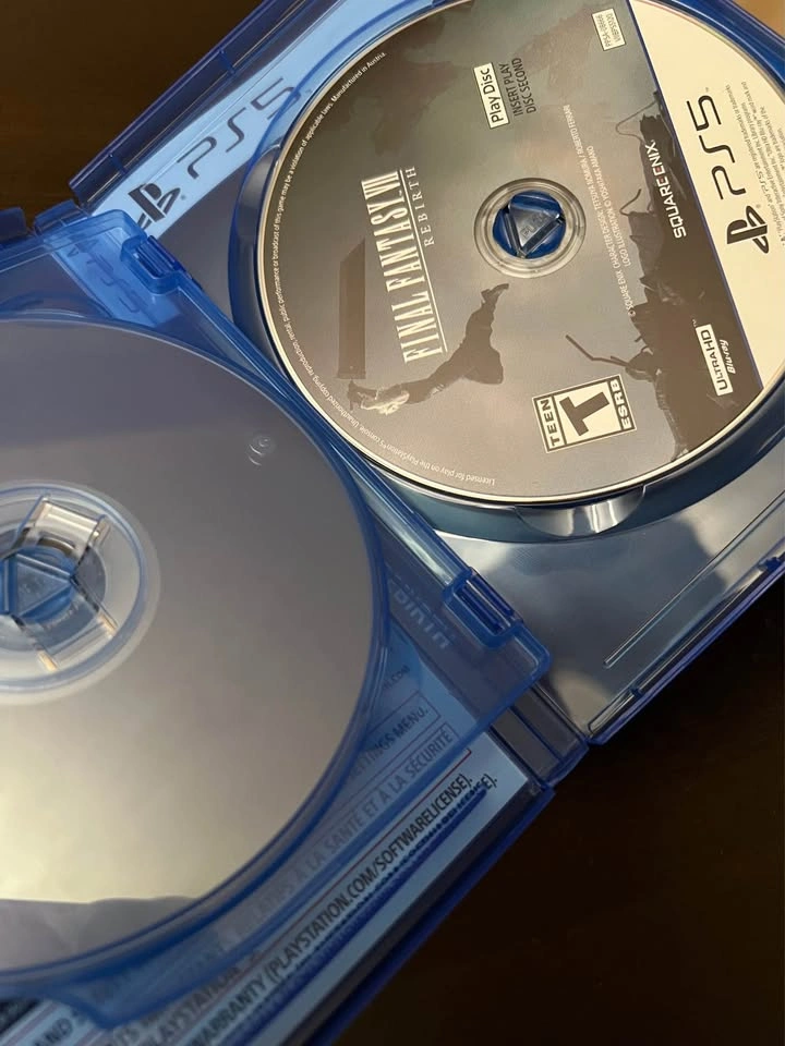 Final Fantasy VII Rebirth - ALMOST BRAND NEW (PlayStation 5) - photo 3