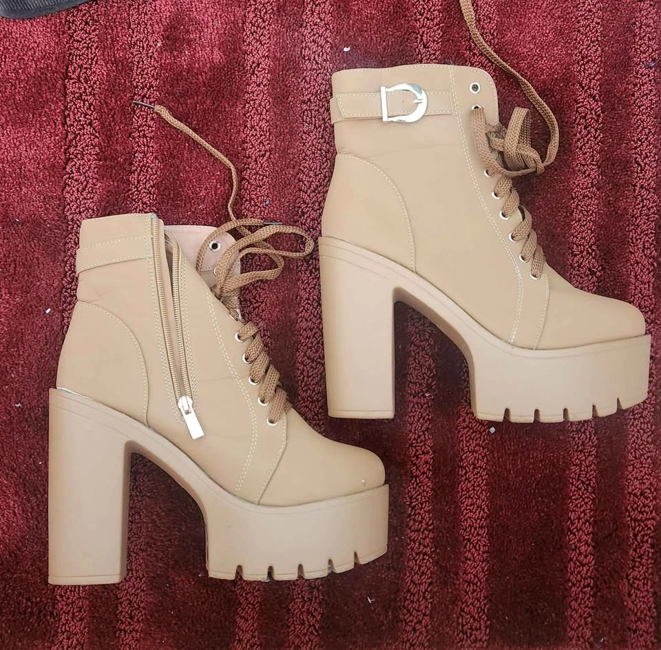 Women’s Boots – Size 8.5 – Like New! All four for $100! - photo 2