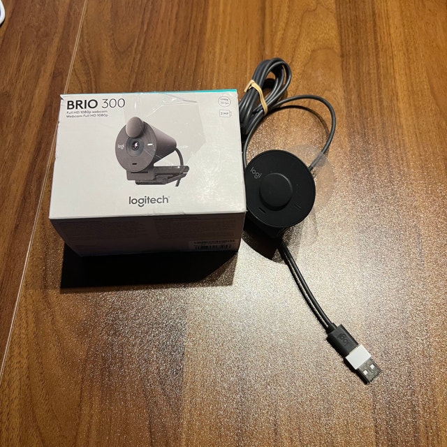 Logitech Brio 300 Full HD Webcam - photo 5