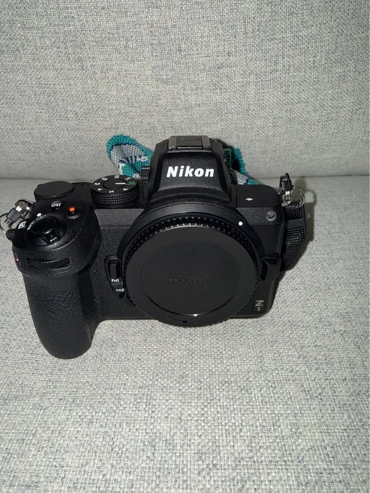 Nikon Z5 + NIKKOR Z 24-200mm VR — Like New — 2,518 Shutter - photo 4