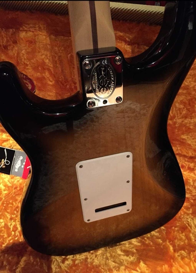 FENDER Stratocaster 50th anniversary - photo 5
