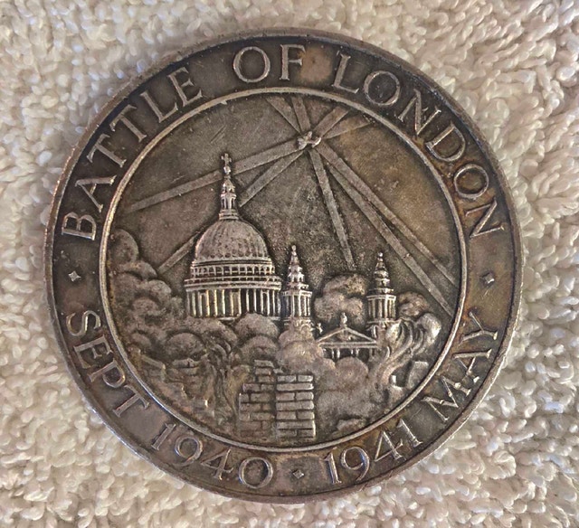 The Battle of London, 1940-1941 & 1944 Commemorative Medal - photo 2