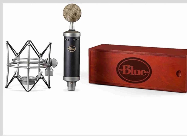 Blue Microphone Baby Bottle with shock mount