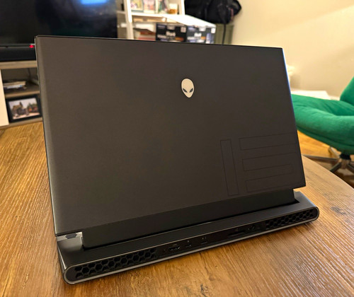 Alienware M15 R3 15in i7-10750H 16GB 512GB SSD RTX 2070