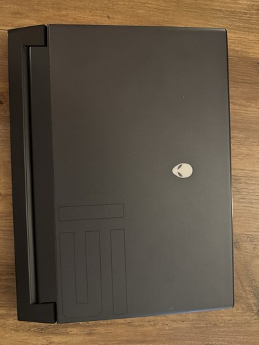 Alienware M15 R3 15in i7-10750H 16GB 512GB SSD RTX 2070 - photo 3