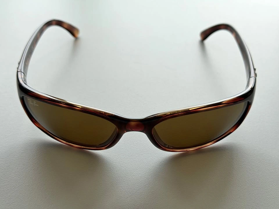 Ray-Ban Sunglasses – Brown Frame (RB4115)