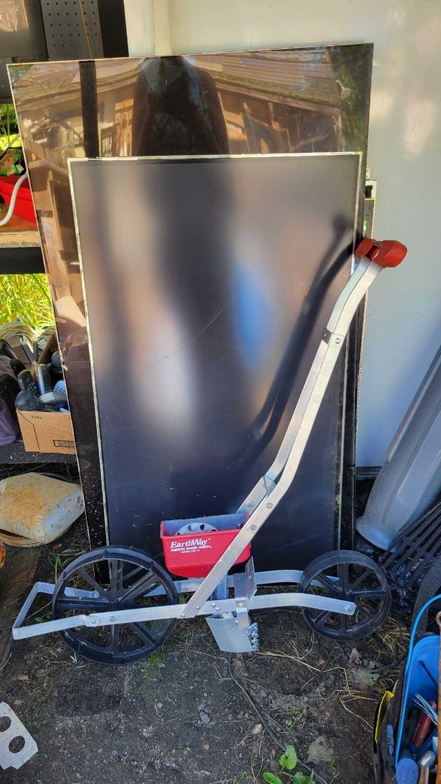 EarthWay Garden Seeder