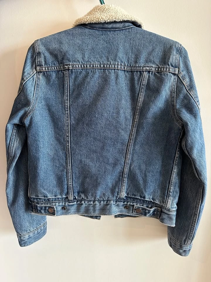 Levi’s Sherpa Trucker Jacket – XS – Brand New (Tags) - photo 2