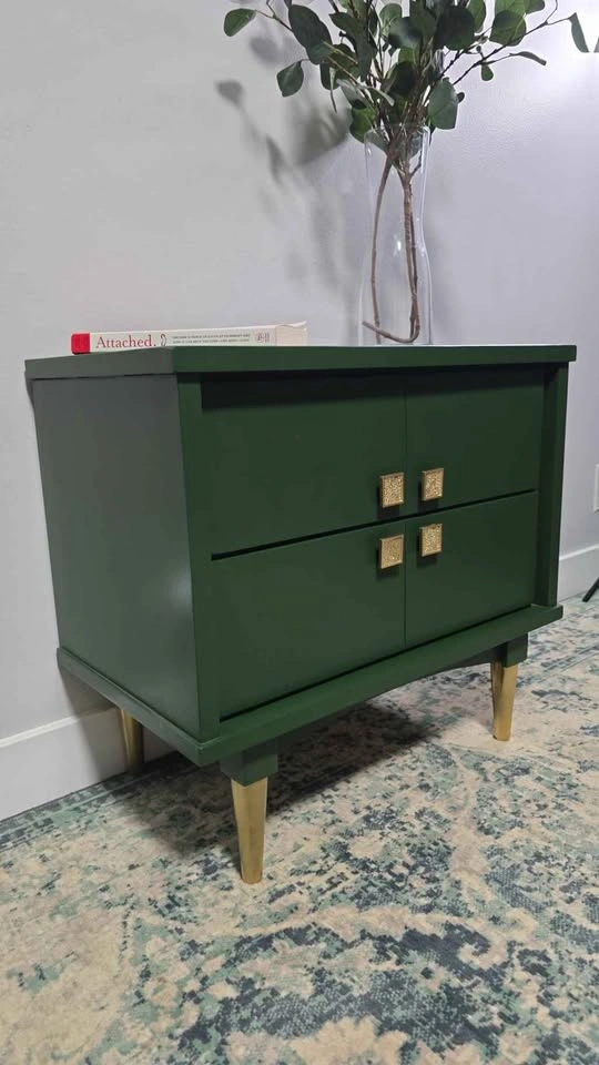 Refinished Vintage 2-Drawer Dresser / Nightstand ✨ - photo 2