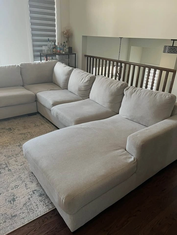 Very Large U-Sectional Couch - photo 2