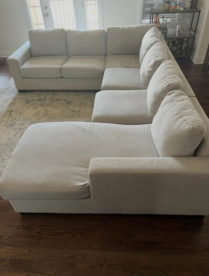 Very Large U-Sectional Couch - photo 4
