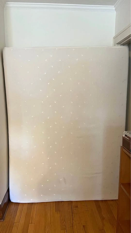 Queen 9.5 inch mattress