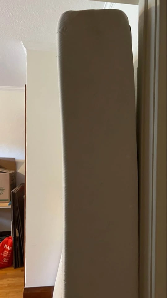 Queen 9.5 inch mattress - photo 2