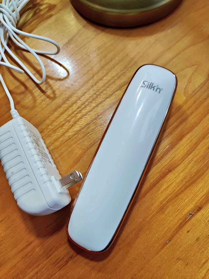 Low-Level Laser Device for Skin Toning