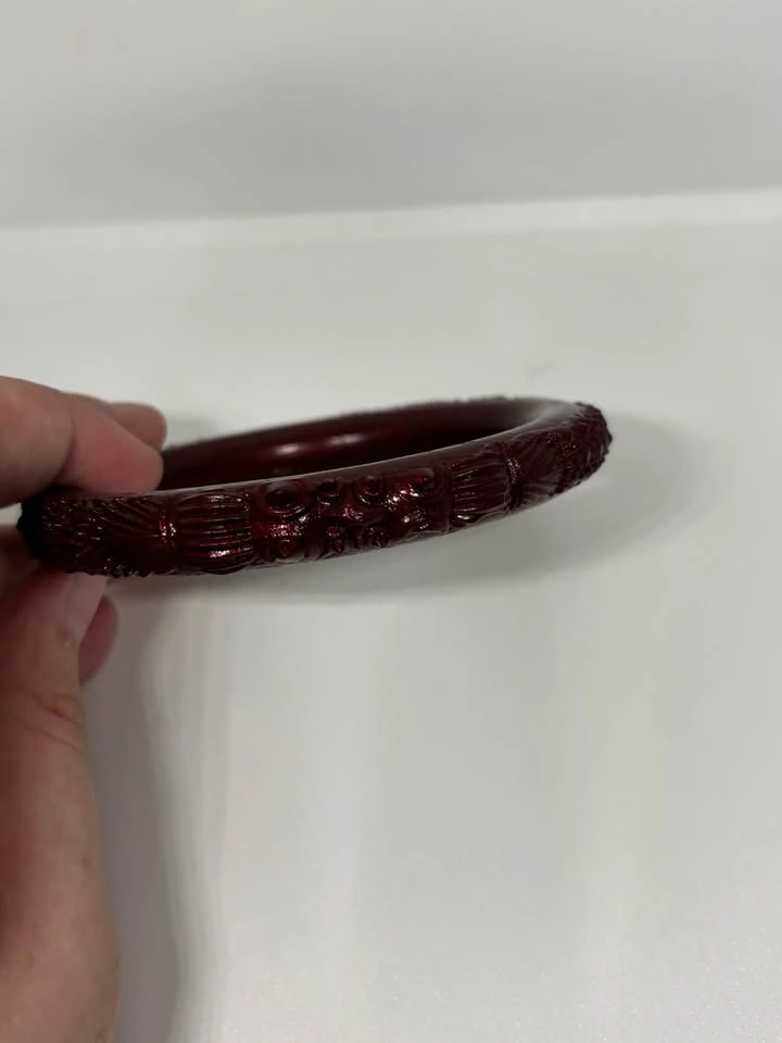 Vintage Carved Red Cinnabar Lacquer Dragon Bangle - photo 3