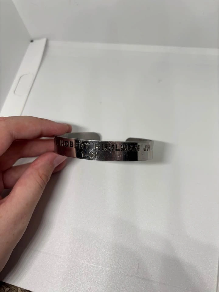 Vintage Vietnam War POW/MIA Bracelet Lt. Robert Kuhlman Jr. - photo 2