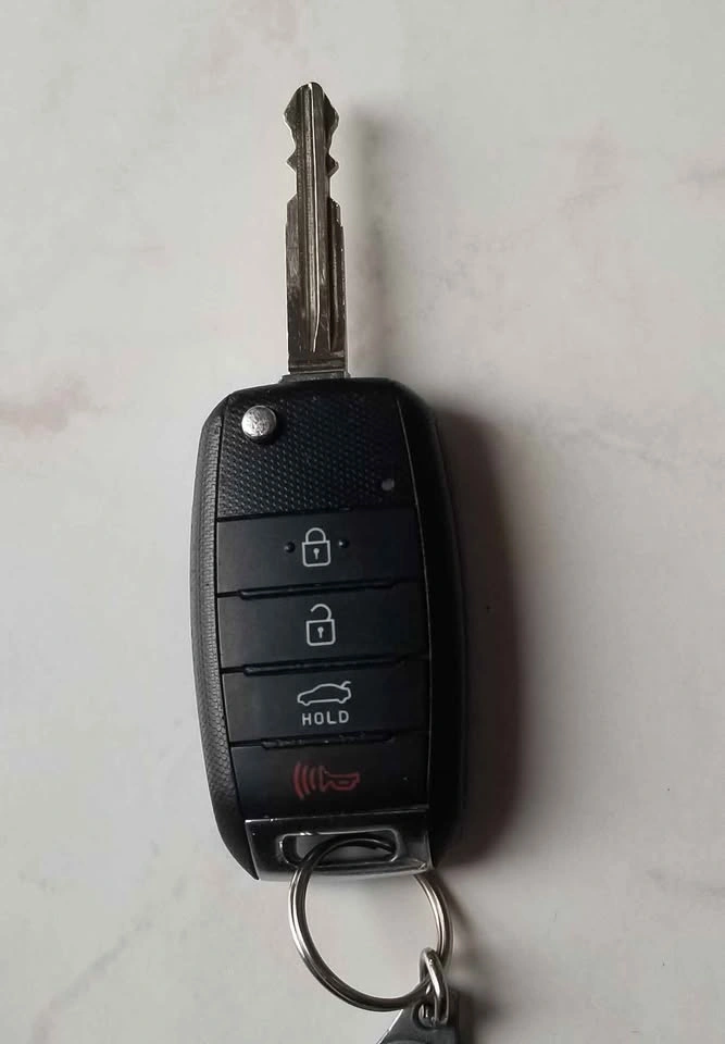 KIA key fob - photo 2