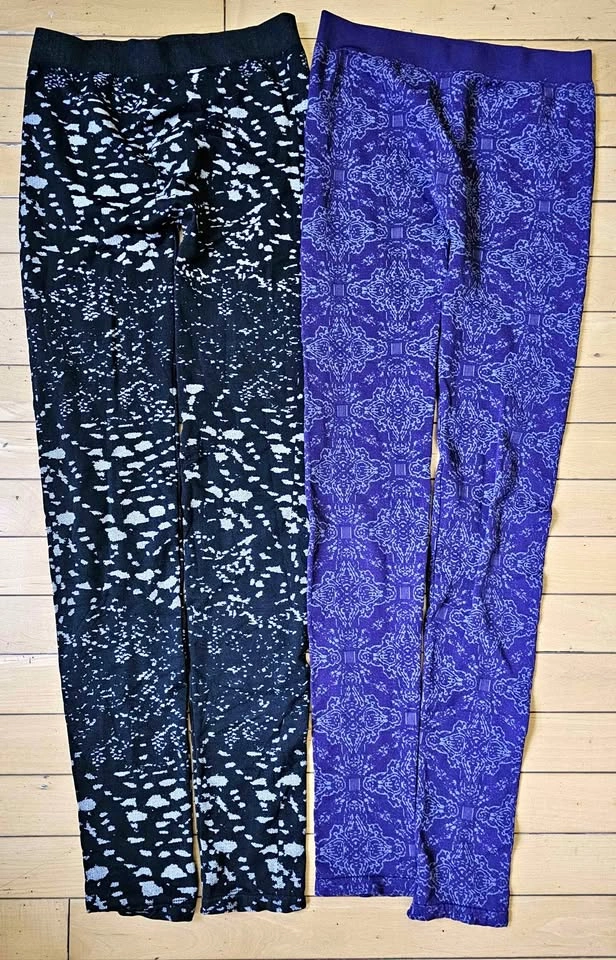 Set of 2 Brand New G21 Seamless Patterned Leggings -Size S/M