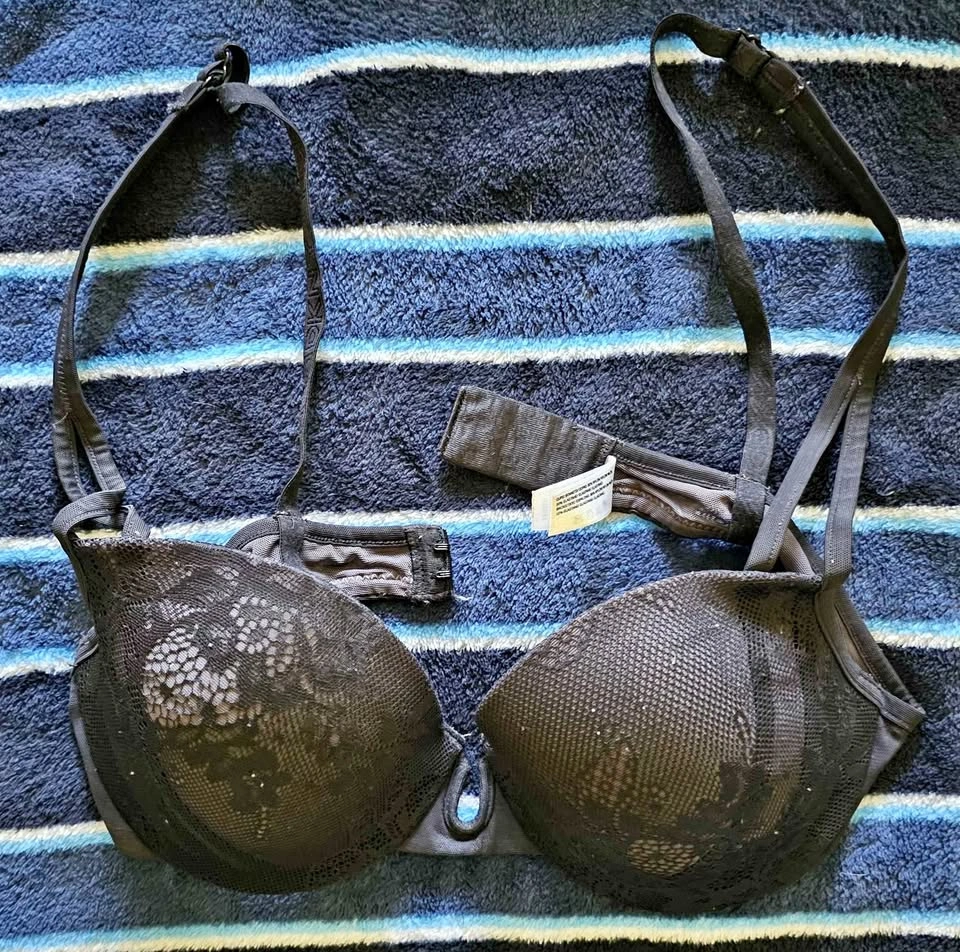 DKNY Women's Black Lace Overlay Underwire Bra - Size 34C