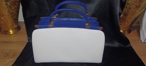 Ashro Elegant White & Cobalt Blue Embroidered Floral Satchel Bag - photo 3