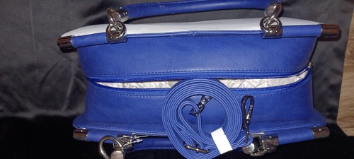 Ashro Elegant White & Cobalt Blue Embroidered Floral Satchel Bag - photo 4