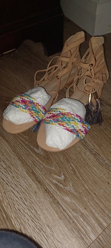 Women Ashro Shanaya Sandal Size 9.5 New With Box