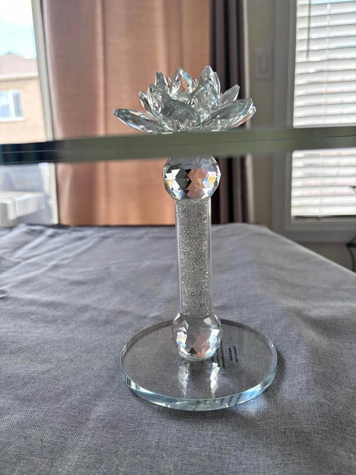 Crystal Lotus Glass Cake Stand