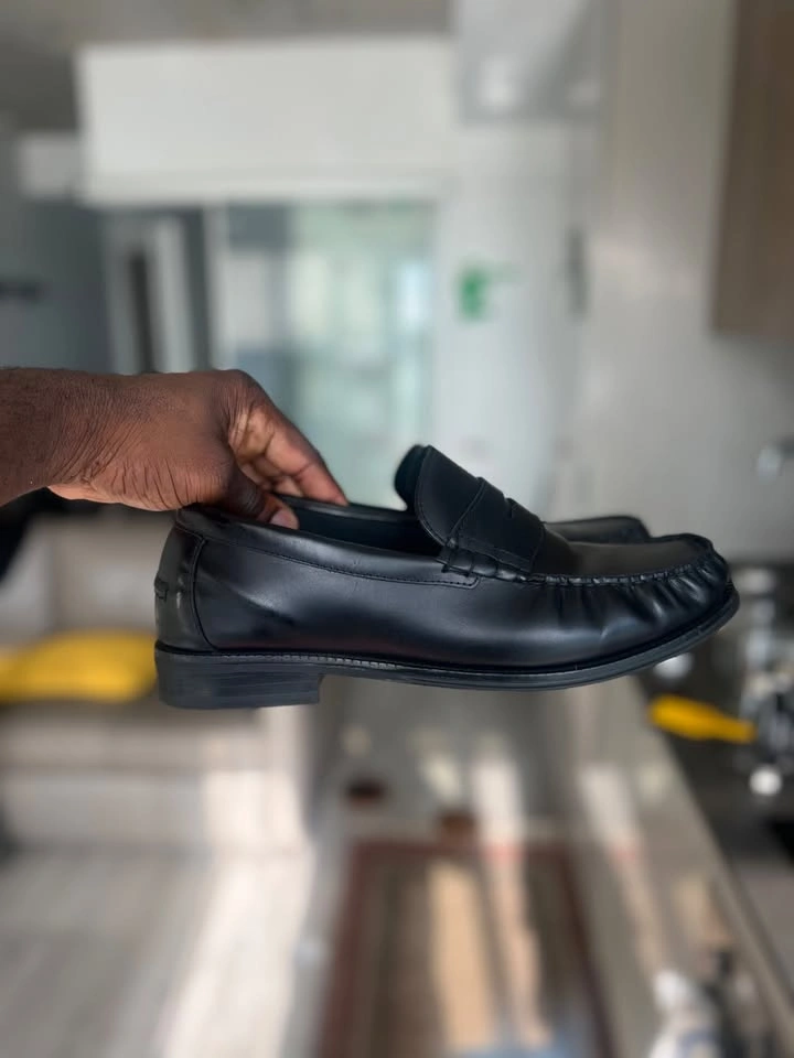 Zara Black Leather Penny Loafers – Size 10 [US] – Like New - photo 2