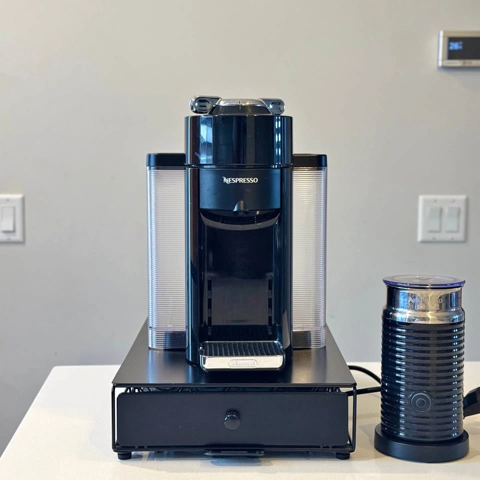 Nespresso Vertuo by De'Longhi with Aeroccino and Capsule Drawer