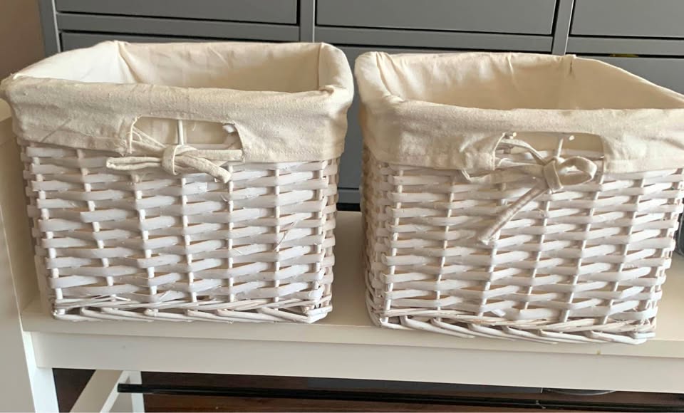 Woven white basket (set of two)