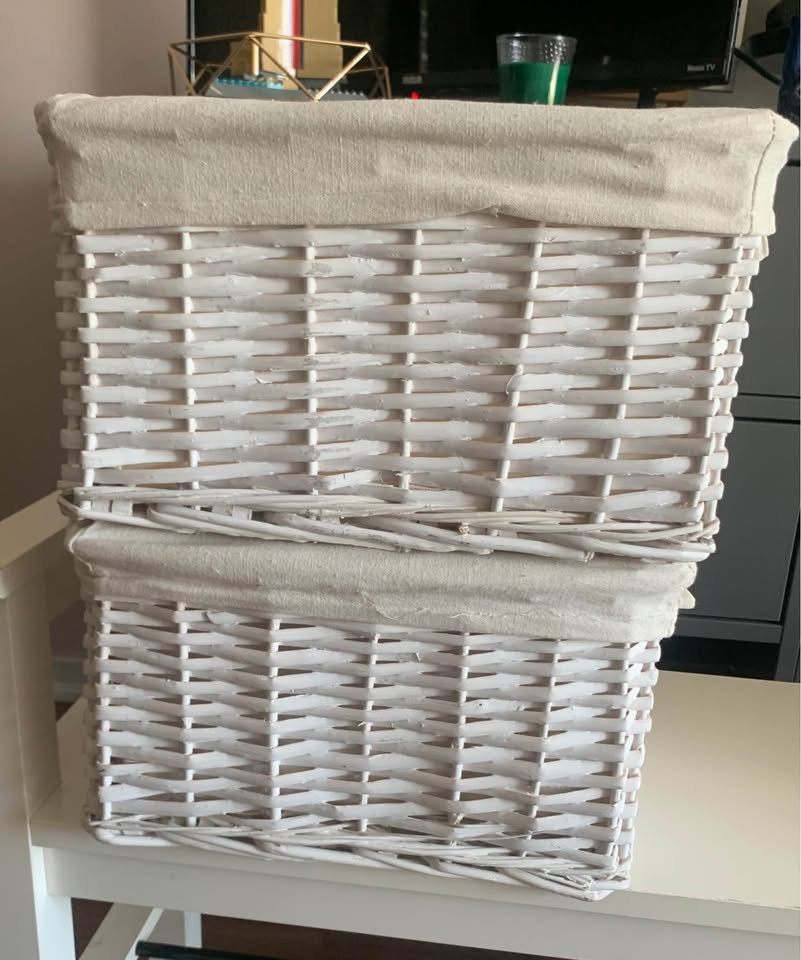 Woven white basket (set of two) - photo 2