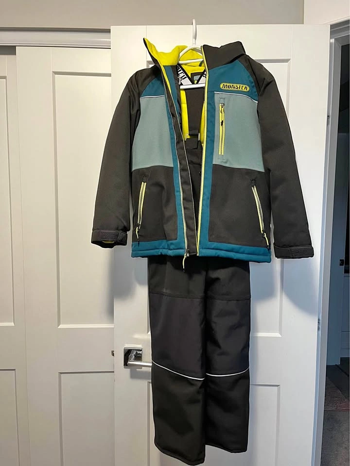 Monster Two-Piece Snow Suit size: 12-14 yr
