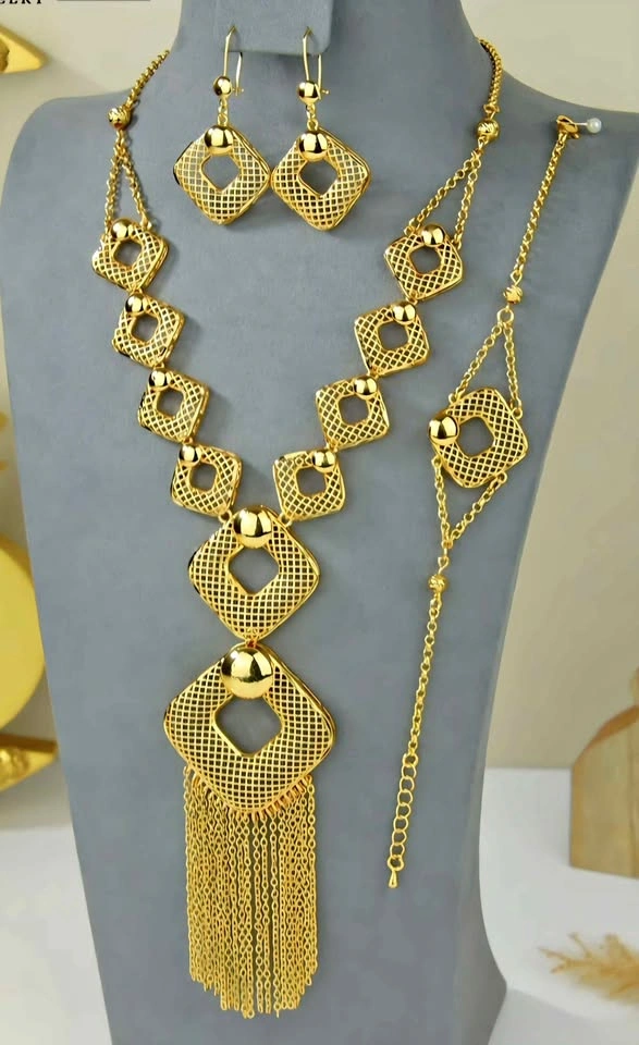 Gold-Toned Fashion Jewelry Set