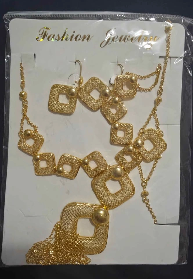 Gold-Toned Fashion Jewelry Set - photo 5