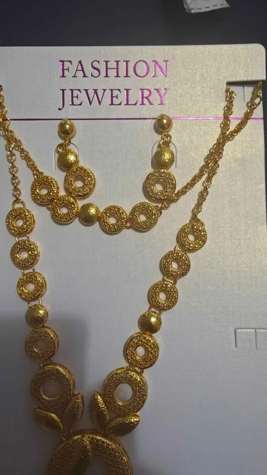 Gold-Toned Fashion Jewelry Set - photo 4