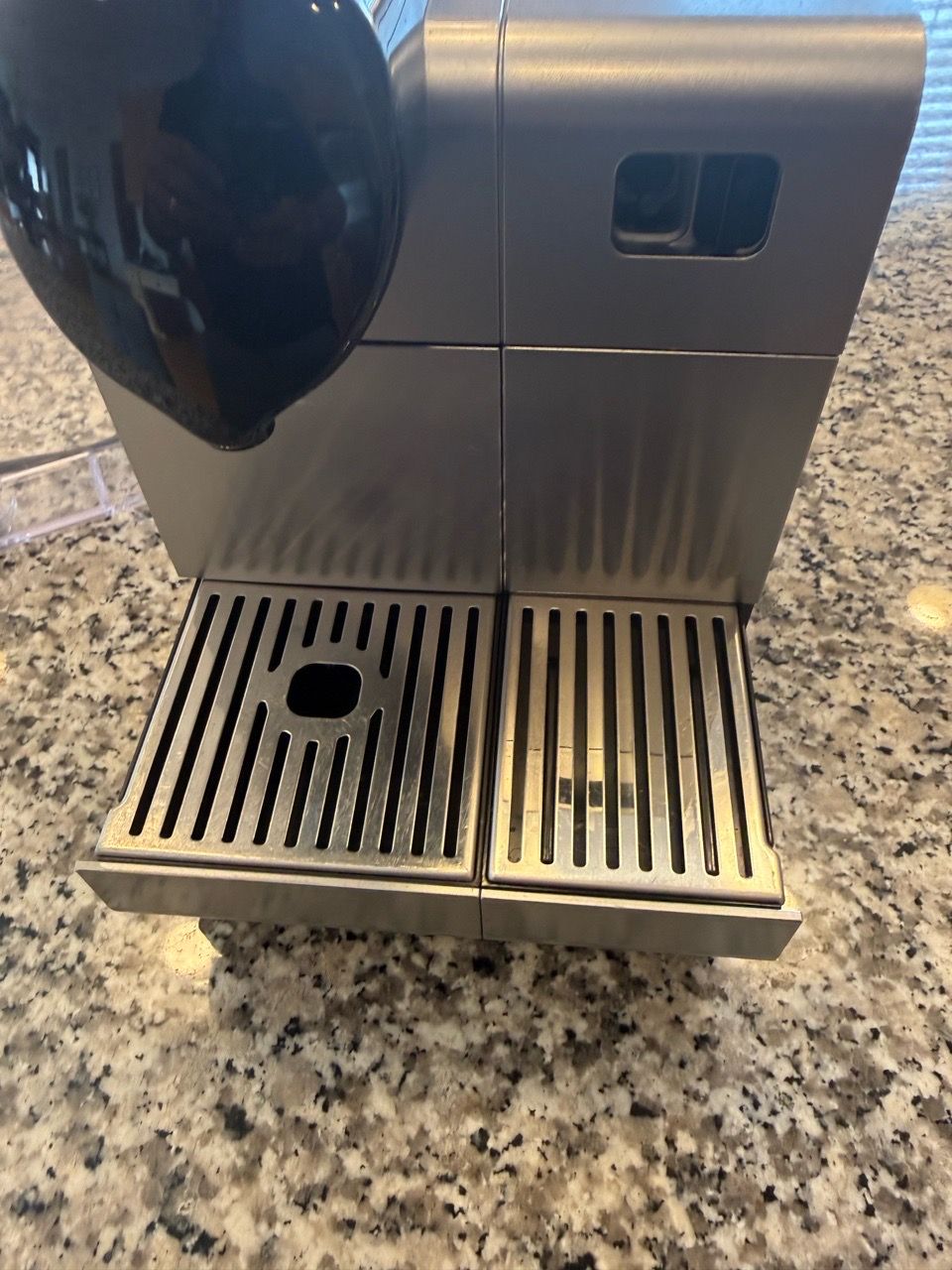 De'Longhi Nespresso Lattissima Plus Coffee Machine - photo 2