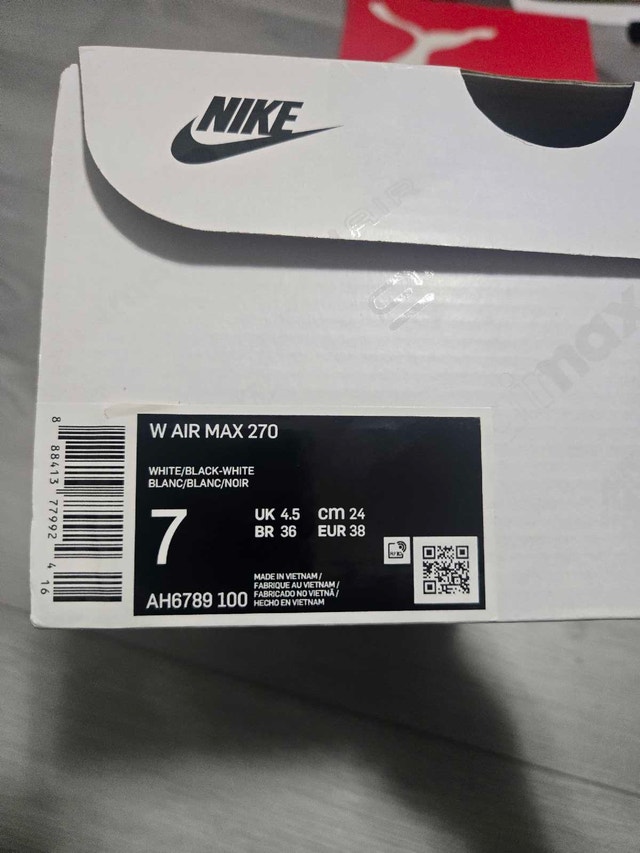 Women's Nike Air Max 270 Size 7 - photo 5