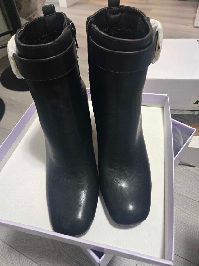 Madden Girl Whirly Ankle Boots Size 7 - BNIB
