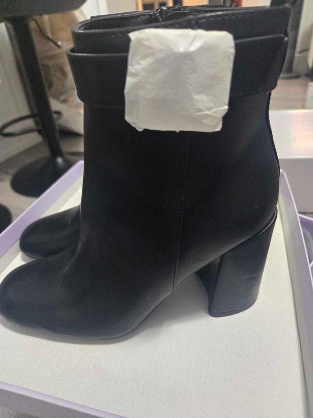 Madden Girl Whirly Ankle Boots Size 7 - BNIB - photo 2